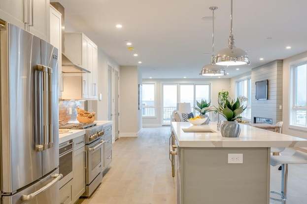 Kitchen Color Schemes That Complement Stainless Steel Appliances – Forbes  Home